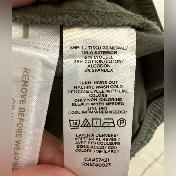 Lou & Grey Olive Green Women's Shorts 🌴☀️ - Picture 7 of 9